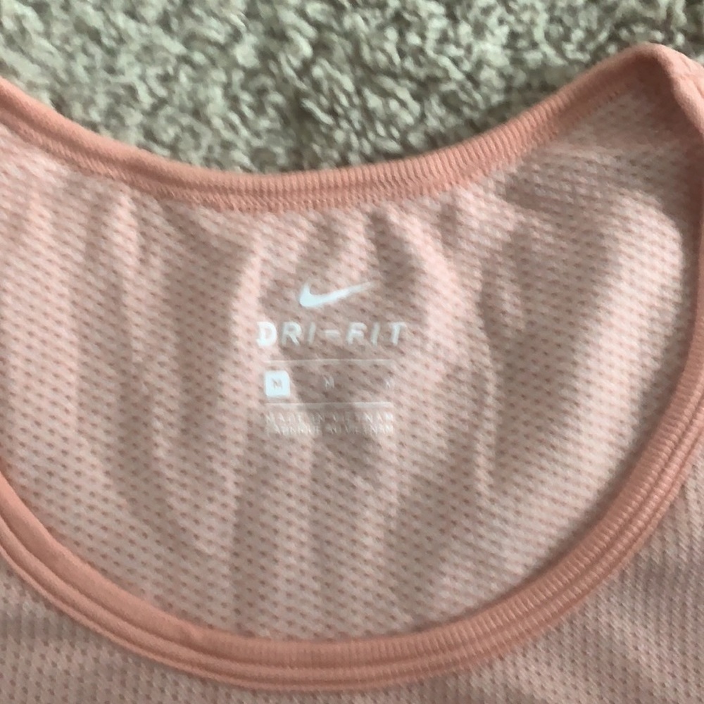Nike Dri fit shirt like new - Picture 2 of 3